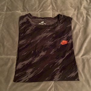 Men’s Nike T-shirt